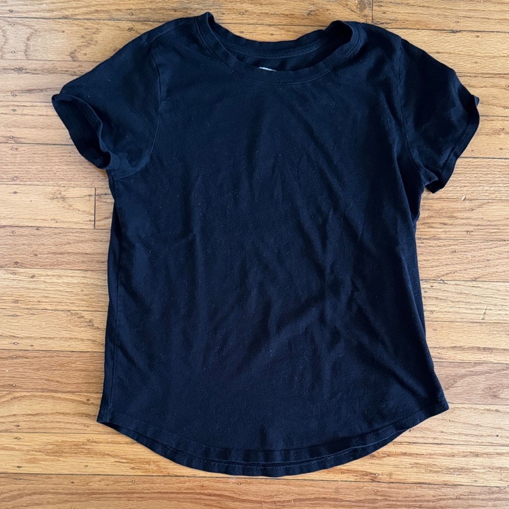 Old Navy Black Tee